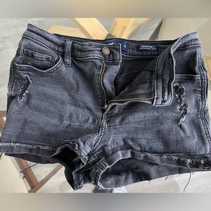 Hollister high rise short 3”